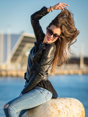 Chaqueta negra de cuero